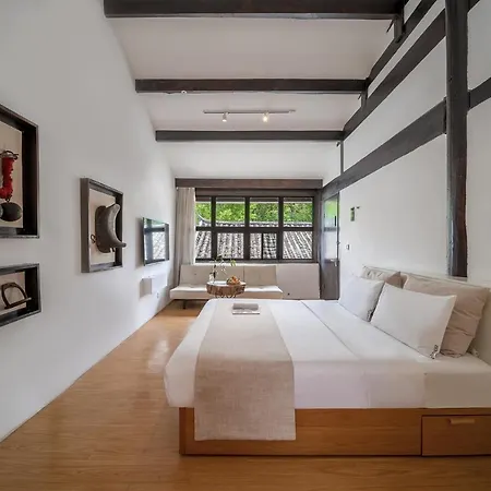 The Bivou Lijiang Hotel Lijiang  Exterior photo