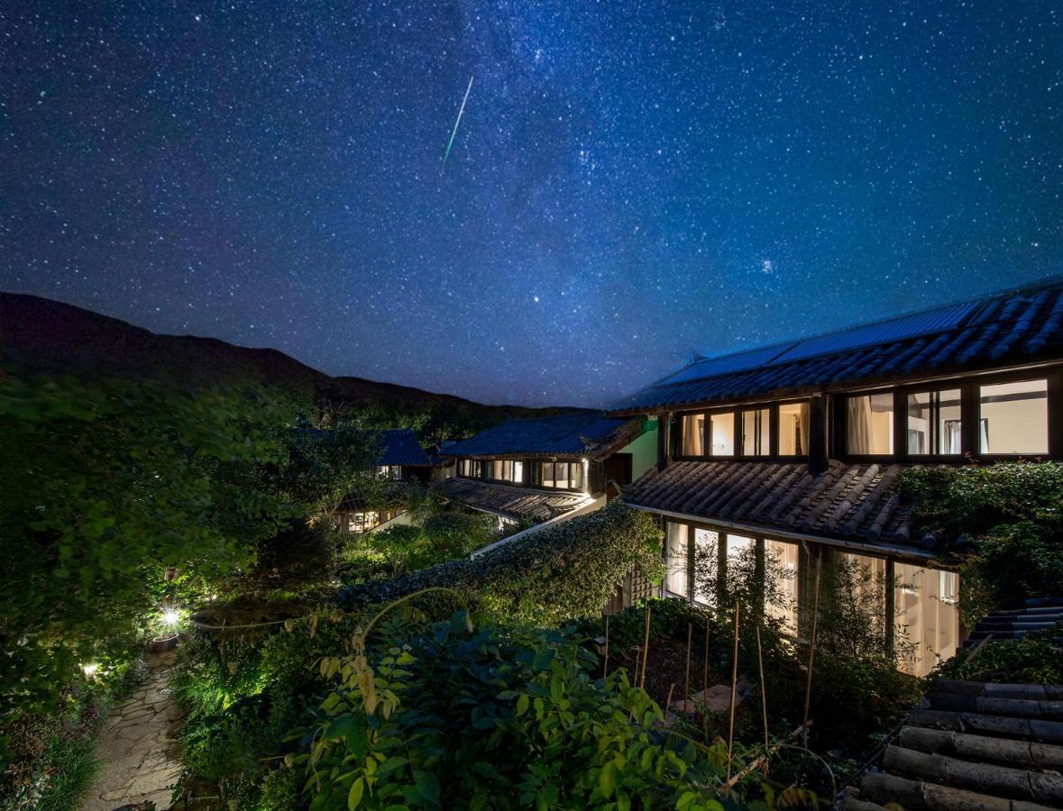 Hotel The Bivou Lijiang