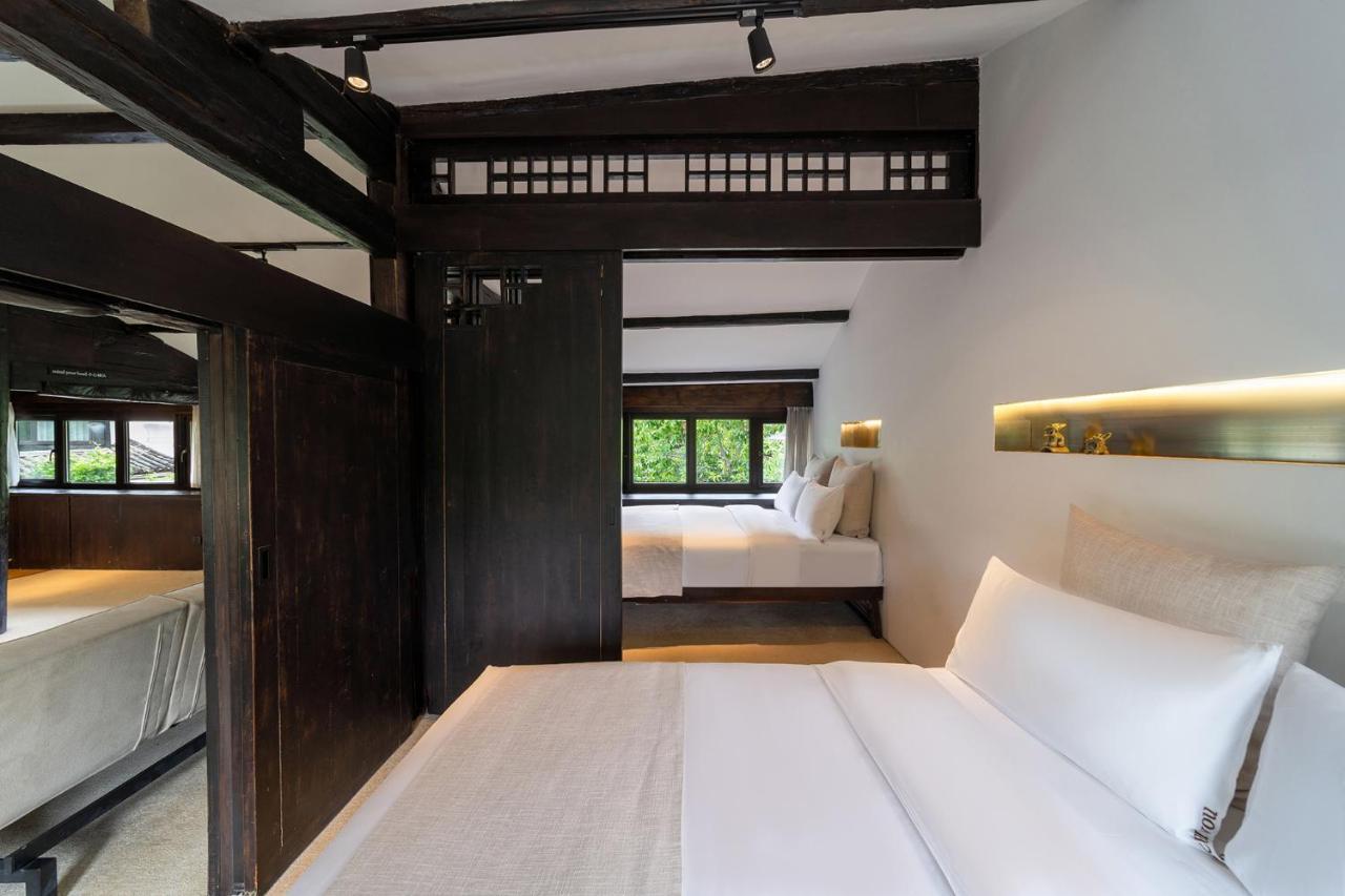 Hotel The Bivou Lijiang 5*